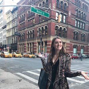 Meet your Posher, Jenny